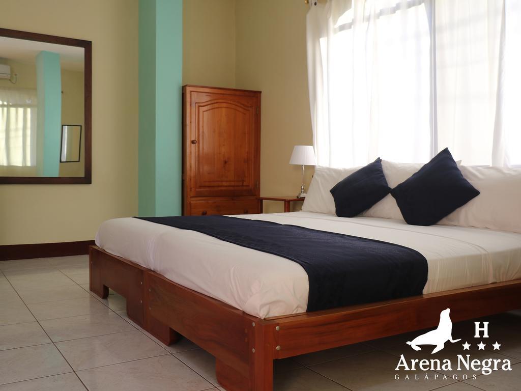 Hostal Arena Negra Puerto Ayora  Exterior foto