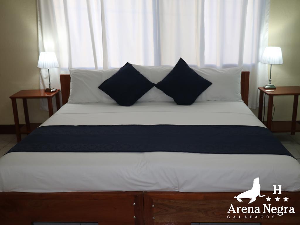 Hostal Arena Negra Puerto Ayora  Exterior foto