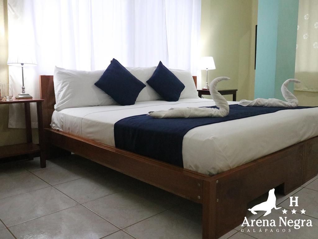 Hostal Arena Negra Puerto Ayora  Exterior foto