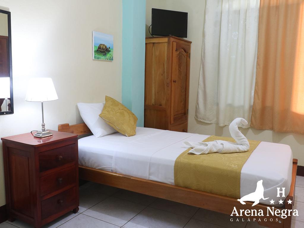 Hostal Arena Negra Puerto Ayora  Exterior foto