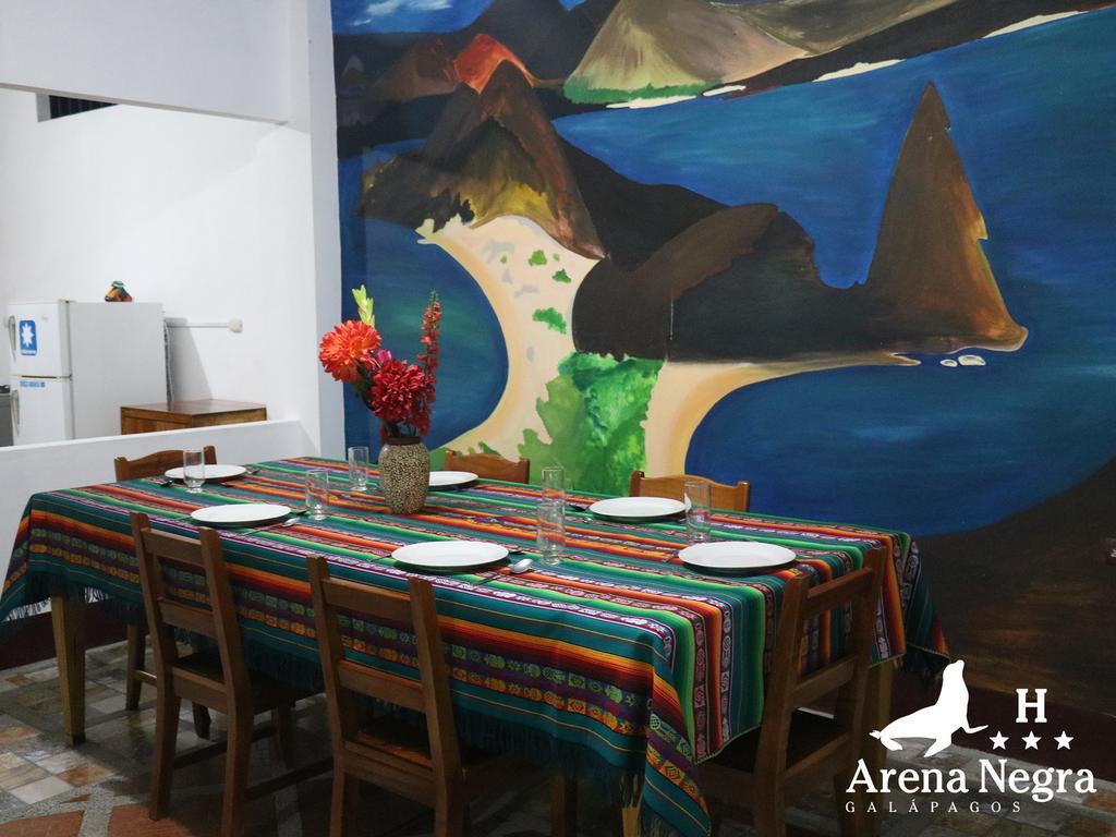 Hostal Arena Negra Puerto Ayora  Exterior foto